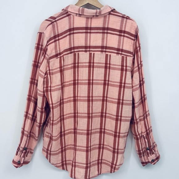 NWT universal thread Pink Plaid Button-Up Shirt medium long sleeve blouse top - Picture 3 of 7